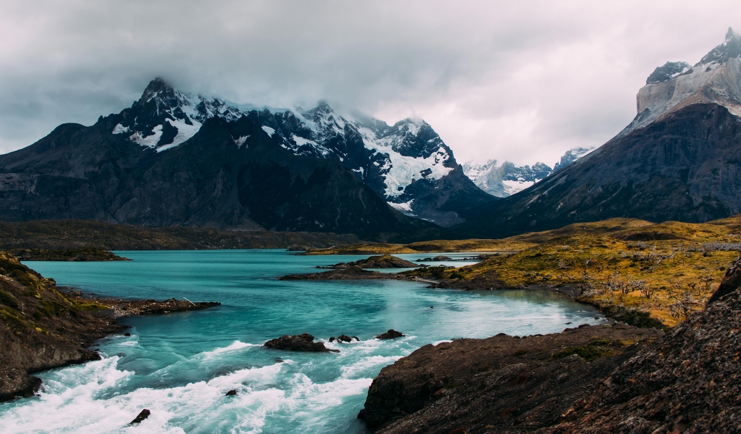 Rivière dans les Andes argentines